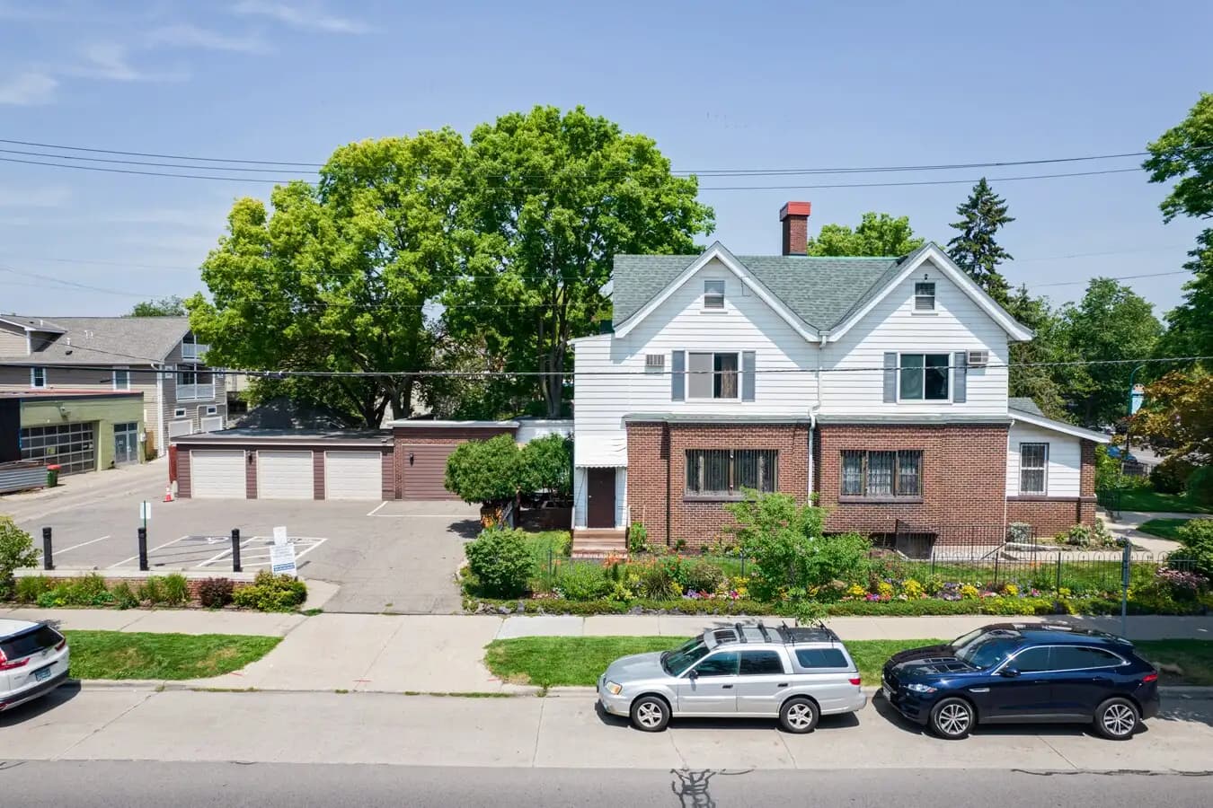 3040 Lyndale Suite 201 - View 2