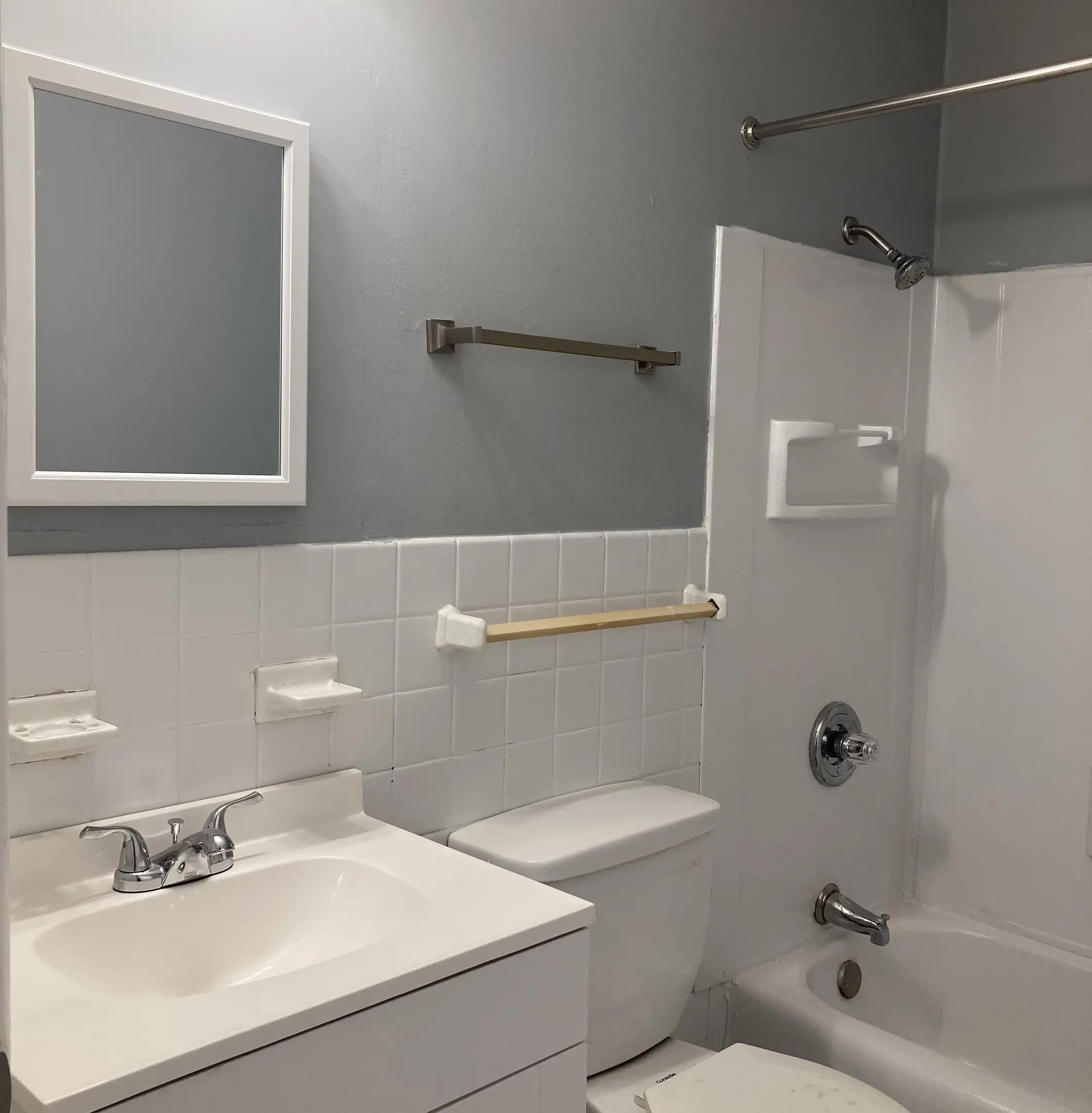 4546 Tyler St NE - View 4