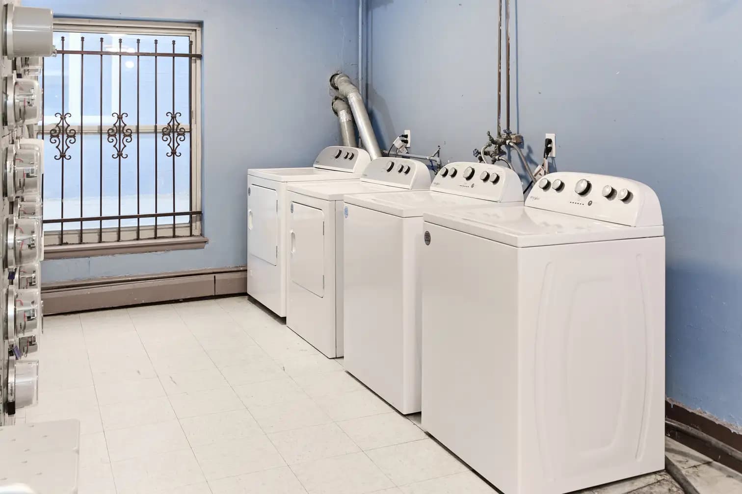 2110 Park Ave - View 13