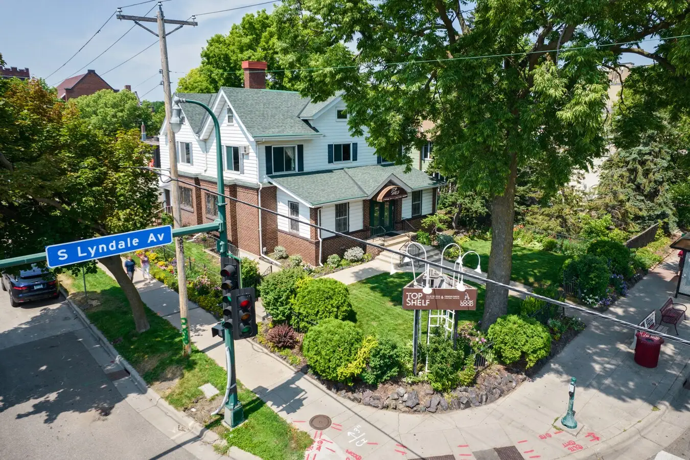 3040 Lyndale Suite 205